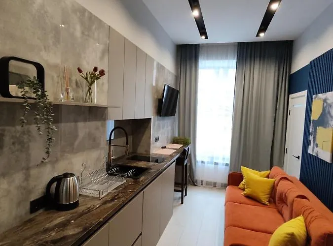 Brativ Rohatynciv 32 Daire *